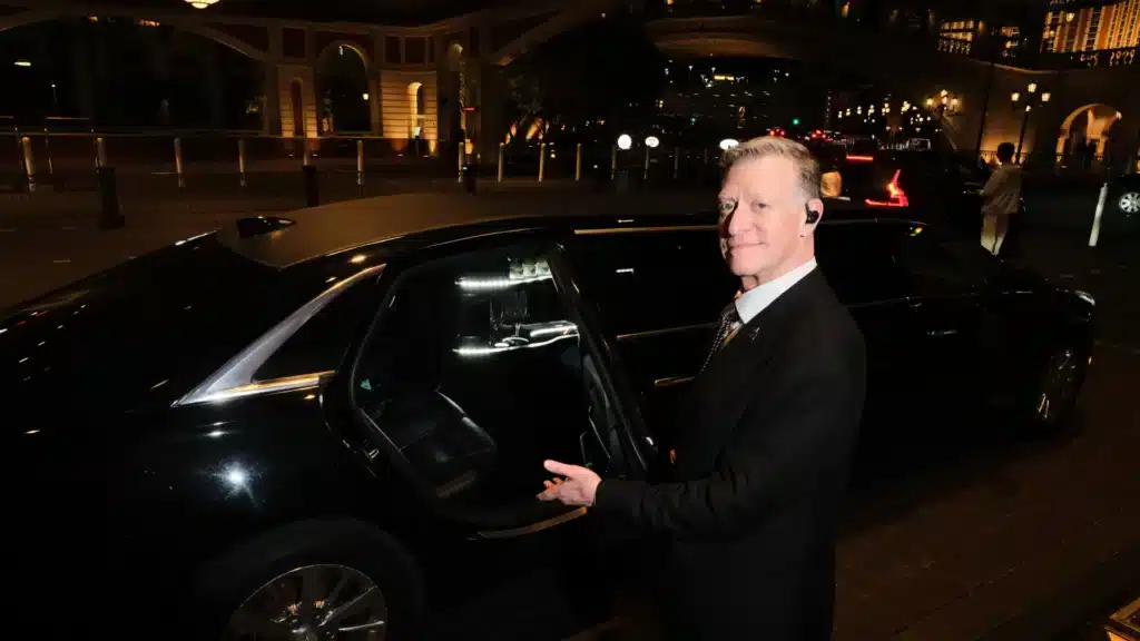 Atlanta limo services with hourly rates and packages - luxury vehicle with professional chauffeur